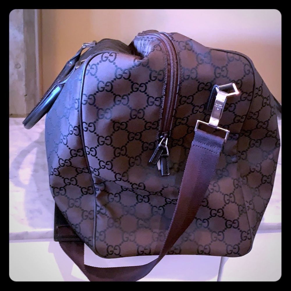 Gucci weekender 14x21 excellent condition gorgeous bag
